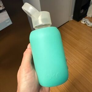 bkr TEENY 8oz Glass Water Bottle with Mint Silicone Sleeve
